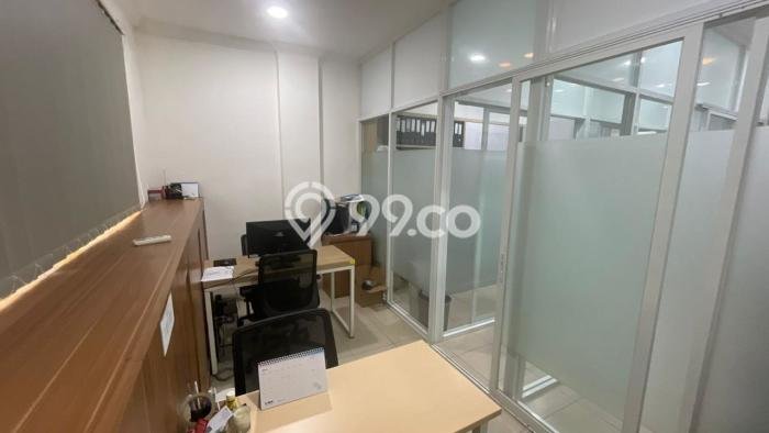 Ruko Dijual di Prime Area Jakarta Barat Luas 250m2 Ruko Dijual di Prime Area Jakarta Barat Luas 250m2