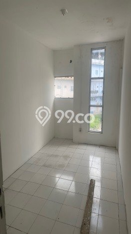 Area Ramai! Gudang Dijual di Payung Sekaki untuk Bisnis Luas Bangunan 296m2 Area Ramai! Gudang Dijual di Payung Sekaki untuk Bisnis Luas Bangunan 296m2