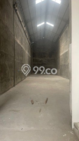 Area Ramai! Gudang Dijual di Payung Sekaki untuk Bisnis Luas Bangunan 296m2 Area Ramai! Gudang Dijual di Payung Sekaki untuk Bisnis Luas Bangunan 296m2