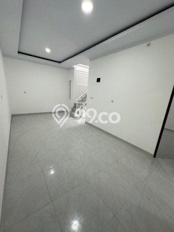 Dijual Cepat Rumah Favorit Siap Huni LB 183m2 di Kebon Jeruk, Jakarta Barat Dijual Cepat Rumah Favorit Siap Huni LB 183m2 di Kebon Jeruk, Jakarta Barat