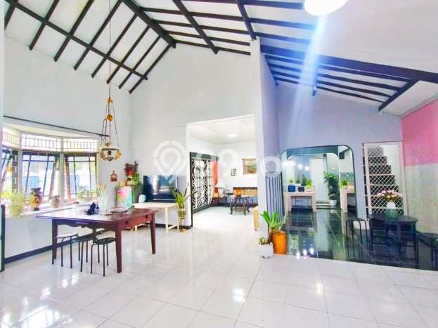 Dijual Rumah Luas Elegan Dengan View Eksklusif di Petukangan, Jakarta Selatan Dijual Rumah Luas Elegan Dengan View Eksklusif di Petukangan, Jakarta Selatan
