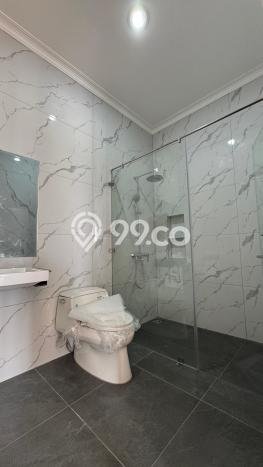 Rumah Mewah LB 352m2 Siap Huni Desain Elegan di BSD The Icon, Tangerang Rumah Mewah LB 352m2 Siap Huni Desain Elegan di BSD The Icon, Tangerang