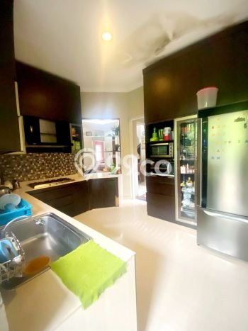 For Sale! Premium House LT 203m2 Desain Elegan di BSD Sevilla For Sale! Premium House LT 203m2 Desain Elegan di BSD Sevilla