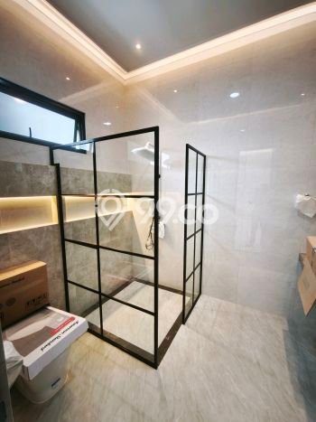 Rumah Elit LB 207m2 Siap Huni Desain Elegan di BSD Nusaloka, Tangerang Rumah Elit LB 207m2 Siap Huni Desain Elegan di BSD Nusaloka, Tangerang