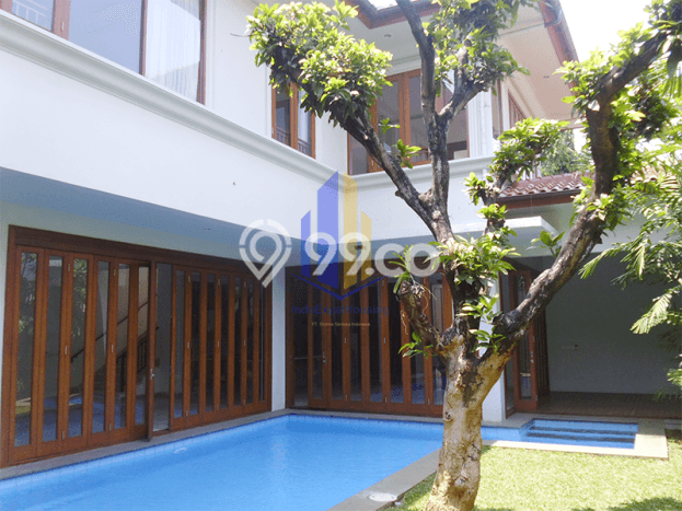 Rumah sewa siap pakai 5 KT di Kemang, Jakarta Selatan Rumah sewa siap pakai 5 KT di Kemang, Jakarta Selatan