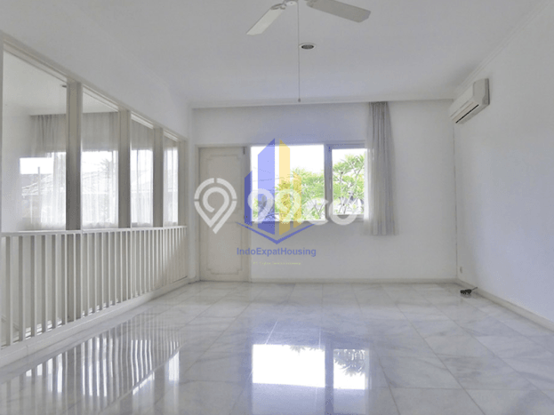 Disewakan Rumah Murah di Cipete Jakarta Selatan Punya 4 KT Disewakan Rumah Murah di Cipete Jakarta Selatan Punya 4 KT