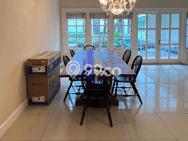 Hunian Kondisi Baik Disewakan di Kemang, Jakarta Selatan LT 620m2, LB 450m2 Hunian Kondisi Baik Disewakan di Kemang, Jakarta Selatan LT 620m2, LB 450m2