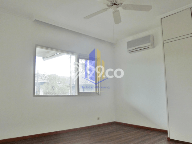 Disewakan Rumah Murah di Cipete Jakarta Selatan Punya 4 KT Disewakan Rumah Murah di Cipete Jakarta Selatan Punya 4 KT