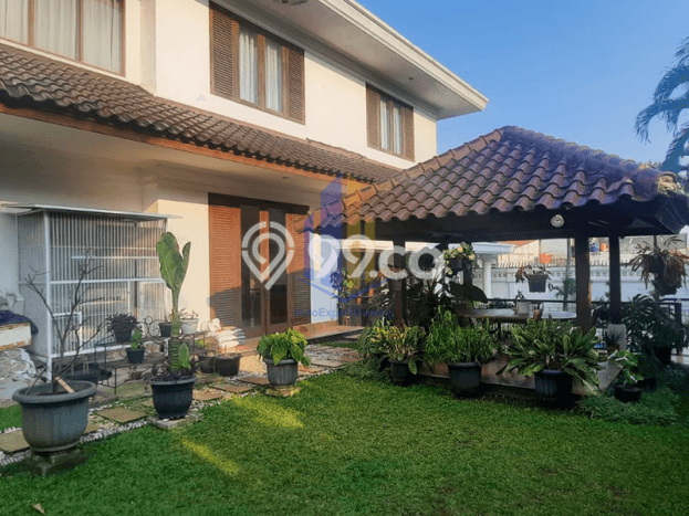 Rumah Bagus Disewakan di Pejaten, Jakarta Selatan LT 1150m2, LB 650m2 Rumah Bagus Disewakan di Pejaten, Jakarta Selatan LT 1150m2, LB 650m2