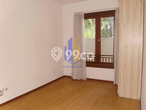 Rumah sewa siap pakai 5 KT di Kemang, Jakarta Selatan Rumah sewa siap pakai 5 KT di Kemang, Jakarta Selatan