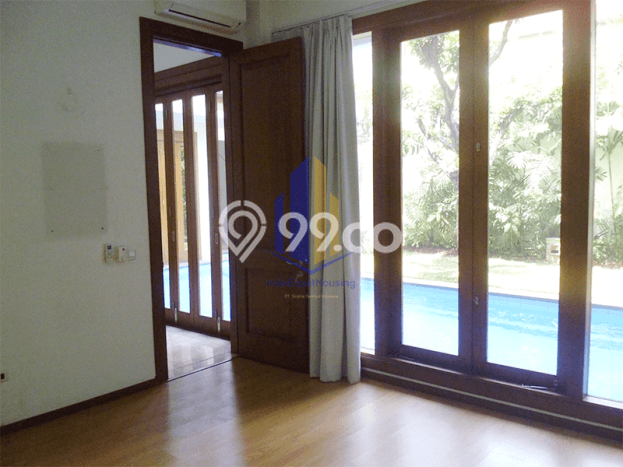 Rumah sewa siap pakai 5 KT di Kemang, Jakarta Selatan Rumah sewa siap pakai 5 KT di Kemang, Jakarta Selatan