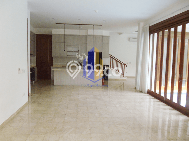Disewakan Rumah Nyaman di Kemang LT 600m2 / LB 490m2 Kondisi Bagus Disewakan Rumah Nyaman di Kemang LT 600m2 / LB 490m2 Kondisi Bagus