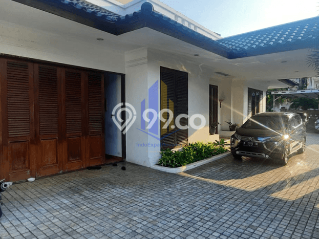 Rumah Bagus Disewakan di Pejaten, Jakarta Selatan LT 1150m2, LB 650m2 Rumah Bagus Disewakan di Pejaten, Jakarta Selatan LT 1150m2, LB 650m2
