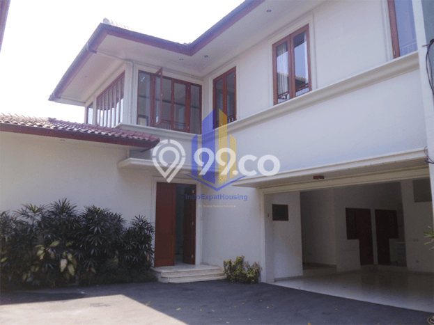 Rumah sewa siap pakai 5 KT di Kemang, Jakarta Selatan Rumah sewa siap pakai 5 KT di Kemang, Jakarta Selatan