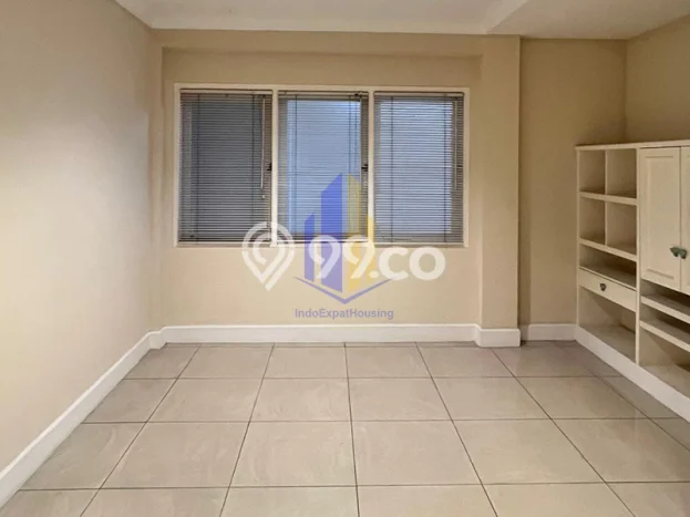 Hunian Kondisi Baik Disewakan di Kemang, Jakarta Selatan LT 620m2, LB 450m2 Hunian Kondisi Baik Disewakan di Kemang, Jakarta Selatan LT 620m2, LB 450m2