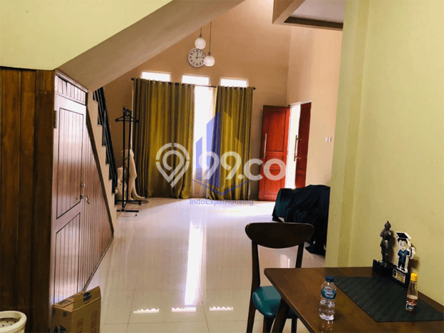 Rumah Disewakan Jakarta Selatan LT 120m2 LB 220m2 Area Kemang Rumah Disewakan Jakarta Selatan LT 120m2 LB 220m2 Area Kemang