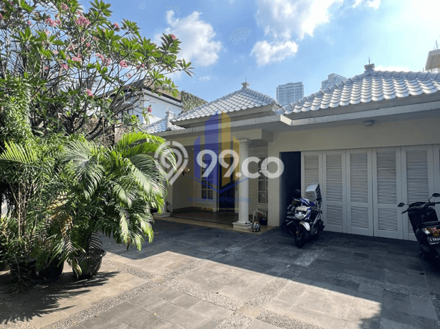 Hunian Kondisi Baik Disewakan di Kemang, Jakarta Selatan LT 620m2, LB 450m2 Hunian Kondisi Baik Disewakan di Kemang, Jakarta Selatan LT 620m2, LB 450m2