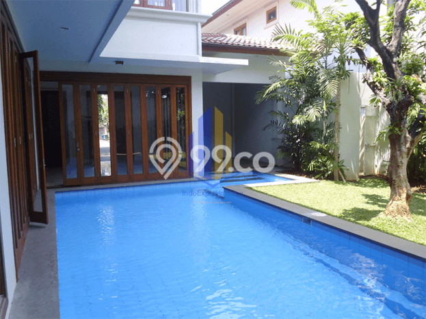 Rumah sewa siap pakai 5 KT di Kemang, Jakarta Selatan Rumah sewa siap pakai 5 KT di Kemang, Jakarta Selatan