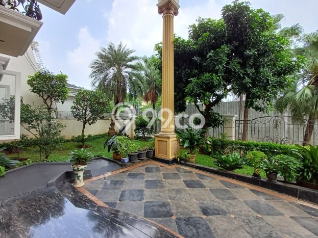 Rumah Elit Modern Tanpa Renovasi di Intercon Jakarta Barat Rumah Elit Modern Tanpa Renovasi di Intercon Jakarta Barat