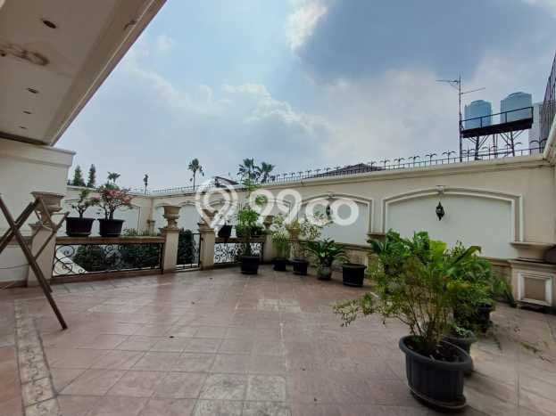 Rumah Elit Modern Tanpa Renovasi di Intercon Jakarta Barat Rumah Elit Modern Tanpa Renovasi di Intercon Jakarta Barat
