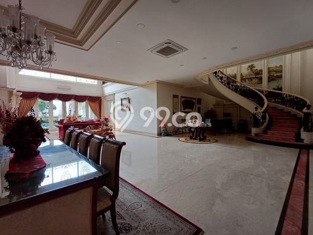 Rumah Elit Modern Tanpa Renovasi di Intercon Jakarta Barat Rumah Elit Modern Tanpa Renovasi di Intercon Jakarta Barat
