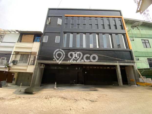Ruko Bagus Dijual LB 900m2 Lokasi Strategis Jakarta Barat Area Cocok untuk Berbisnis Ruko Bagus Dijual LB 900m2 Lokasi Strategis Jakarta Barat Area Cocok untuk Berbisnis