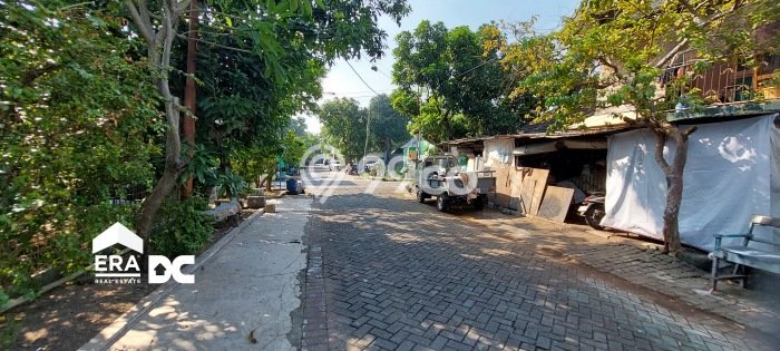 Unit Kost Dijual di Semarang Barat dengan 9 Kamar Tidur & Luas Bangunan 300m2 Unit Kost Dijual di Semarang Barat dengan 9 Kamar Tidur & Luas Bangunan 300m2