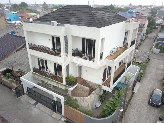 For Sale! Luxury House LT 240m2 Desain Modern di Jatibening For Sale! Luxury House LT 240m2 Desain Modern di Jatibening