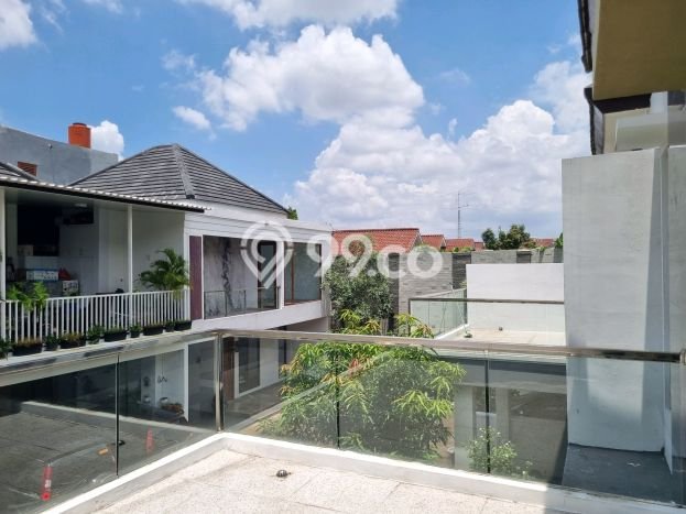 Dijual Rumah Luas Elegan Dengan View Cantik di Bintaro, Tangerang Selatan Dijual Rumah Luas Elegan Dengan View Cantik di Bintaro, Tangerang Selatan