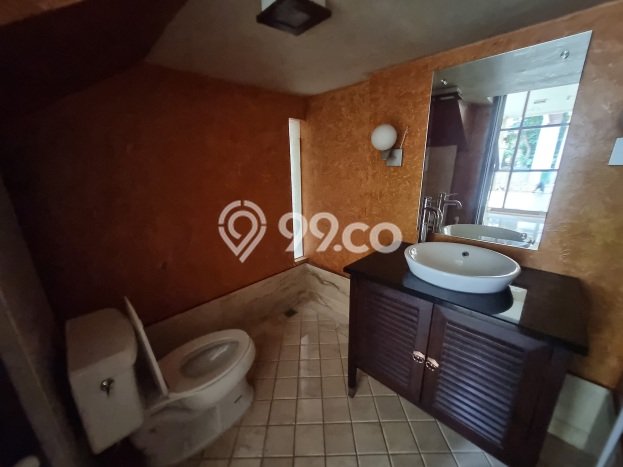 Rumah Kondisi Baik Disewakan di Ampera, Jakarta Selatan LT 300m2, LB 400m2 Rumah Kondisi Baik Disewakan di Ampera, Jakarta Selatan LT 300m2, LB 400m2