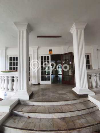 Dijual Rumah Luas Elegan Dengan View Eksklusif di Kemang, Jakarta Selatan Dijual Rumah Luas Elegan Dengan View Eksklusif di Kemang, Jakarta Selatan