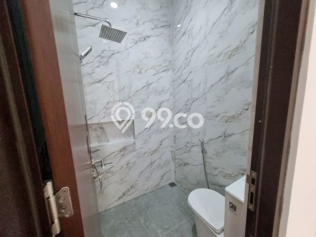 Hunian Elit LB 200m2 Siap Huni Desain Elegan di Graha Raya Bintaro, Tangerang Selatan Hunian Elit LB 200m2 Siap Huni Desain Elegan di Graha Raya Bintaro, Tangerang Selatan