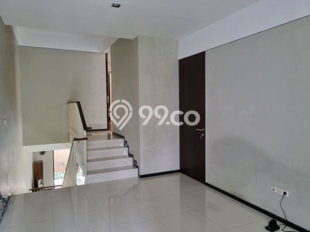 Rumah Elit LB 250m2 Siap Pakai Desain Elegan di Veteran, Jakarta Selatan Rumah Elit LB 250m2 Siap Pakai Desain Elegan di Veteran, Jakarta Selatan