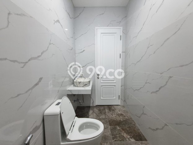 Ready to Use! Premium House LT 218m2 Desain Modern di Bintaro Ready to Use! Premium House LT 218m2 Desain Modern di Bintaro