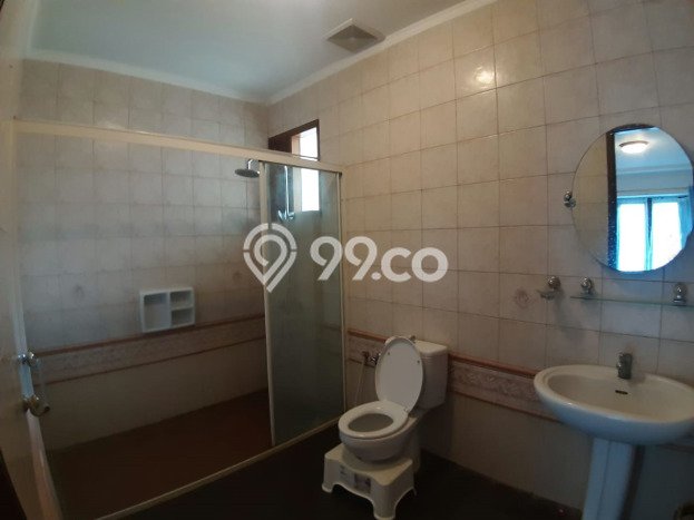 Disewakan! Rumah 5 Kamar Tidur &
5 Kamar Mandi di Kemang, Jakarta Selatan Disewakan! Rumah 5 Kamar Tidur &
5 Kamar Mandi di Kemang, Jakarta Selatan