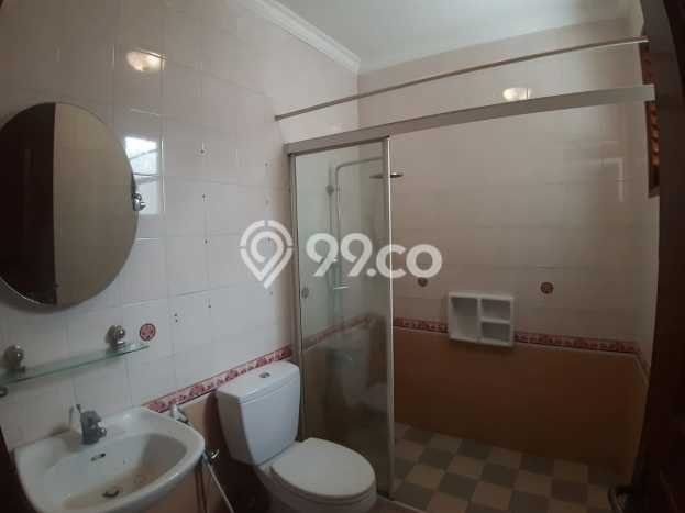 Disewakan! Rumah 5 Kamar Tidur &
5 Kamar Mandi di Kemang, Jakarta Selatan Disewakan! Rumah 5 Kamar Tidur &
5 Kamar Mandi di Kemang, Jakarta Selatan
