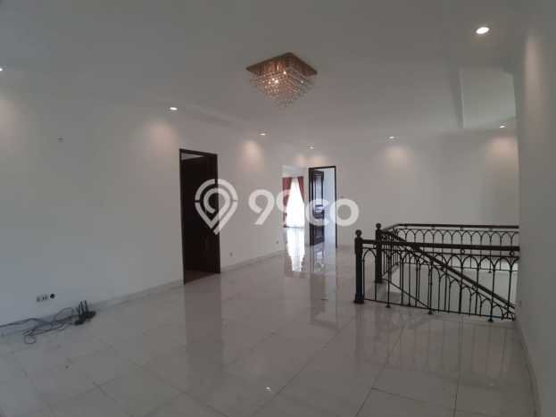 Disewakan! Rumah 5 Kamar Tidur &
5 Kamar Mandi di Kemang, Jakarta Selatan Disewakan! Rumah 5 Kamar Tidur &
5 Kamar Mandi di Kemang, Jakarta Selatan