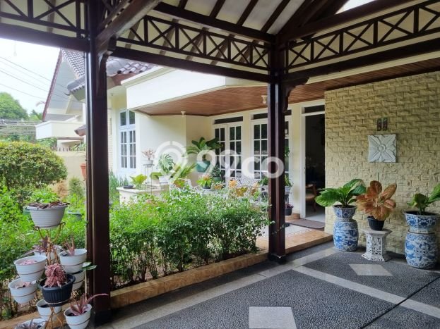 Rumah Luxury Modern Tanpa Renovasi di Pejaten Jakarta Selatan Rumah Luxury Modern Tanpa Renovasi di Pejaten Jakarta Selatan
