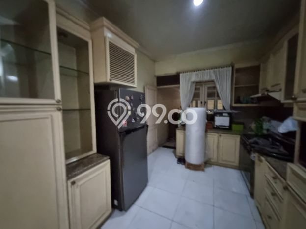 Rumah Luxury Modern Tanpa Renovasi di Pejaten Jakarta Selatan Rumah Luxury Modern Tanpa Renovasi di Pejaten Jakarta Selatan