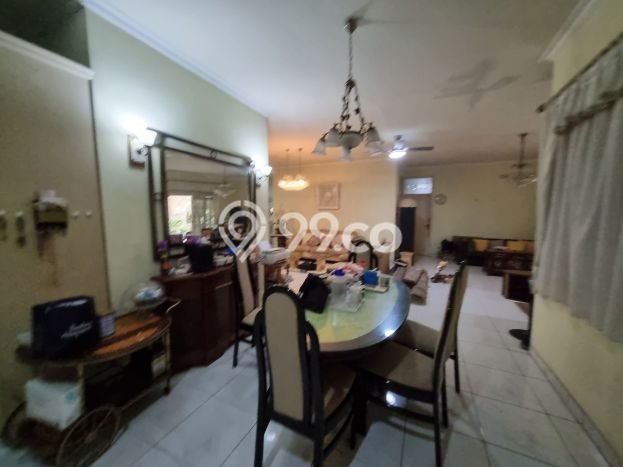Rumah Luxury Modern Tanpa Renovasi di Pejaten Jakarta Selatan Rumah Luxury Modern Tanpa Renovasi di Pejaten Jakarta Selatan