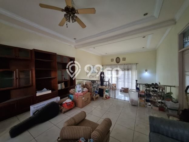 Rumah Luxury Modern Tanpa Renovasi di Pejaten Jakarta Selatan Rumah Luxury Modern Tanpa Renovasi di Pejaten Jakarta Selatan
