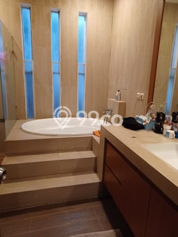 Hunian Mewah LB 450m2 Siap Pakai Desain Elegan di Bintaro, Tangerang Selatan Hunian Mewah LB 450m2 Siap Pakai Desain Elegan di Bintaro, Tangerang Selatan