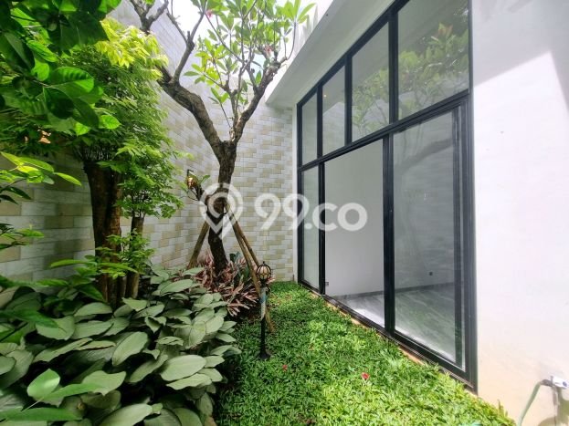 Ready to Use! Luxury House LT 215m2 Desain Elegan di Bintaro Ready to Use! Luxury House LT 215m2 Desain Elegan di Bintaro