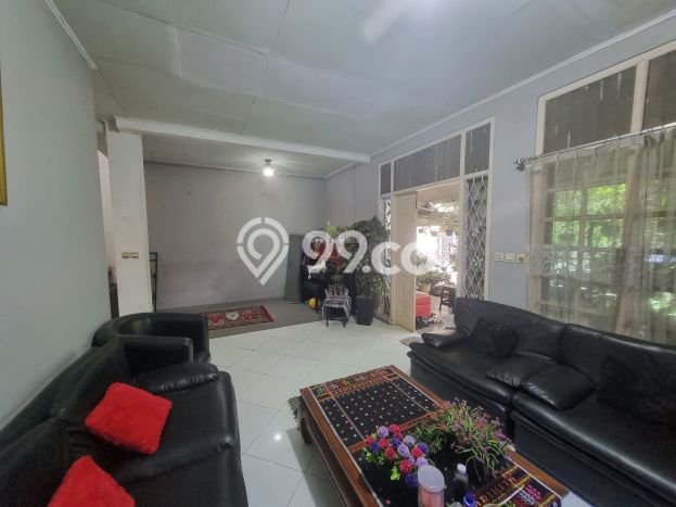 Rumah Elit LB 240m2 Siap Pakai Desain Elegan di Rempoa, Tangerang Selatan Rumah Elit LB 240m2 Siap Pakai Desain Elegan di Rempoa, Tangerang Selatan
