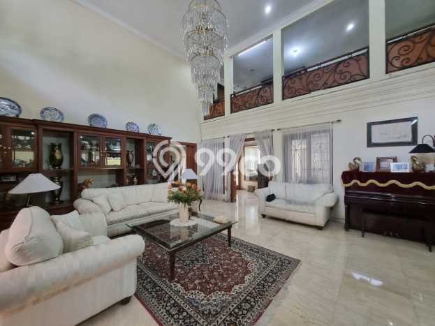 Rumah Luxury Modern Tanpa Renovasi di Pondok Indah Jakarta Selatan Rumah Luxury Modern Tanpa Renovasi di Pondok Indah Jakarta Selatan