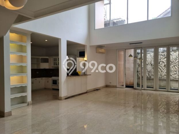 Rumah Elit Modern Tanpa Renovasi di Pondok Indah Jakarta Selatan Rumah Elit Modern Tanpa Renovasi di Pondok Indah Jakarta Selatan