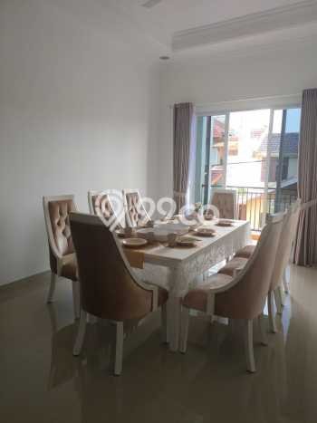 For Sale! Luxury House LT 240m2 Desain Modern di Jatibening For Sale! Luxury House LT 240m2 Desain Modern di Jatibening