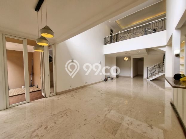 Rumah Elit Modern Tanpa Renovasi di Pondok Indah Jakarta Selatan Rumah Elit Modern Tanpa Renovasi di Pondok Indah Jakarta Selatan