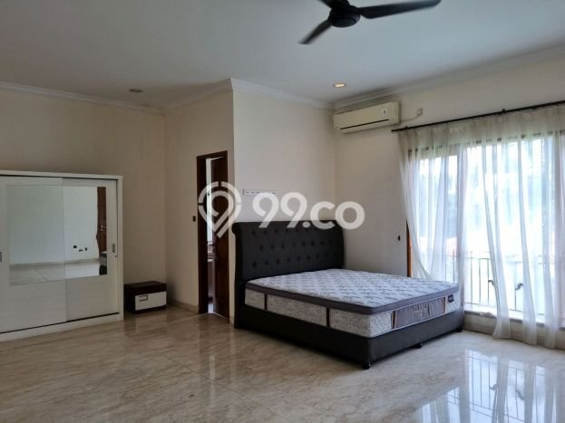 Hunian Mewah LB 600m2 Siap Pakai Desain Elegan di Pejaten, Jakarta Selatan Hunian Mewah LB 600m2 Siap Pakai Desain Elegan di Pejaten, Jakarta Selatan