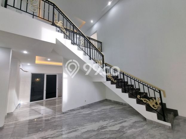 Ready to Use! Premium House LT 218m2 Desain Modern di Bintaro Ready to Use! Premium House LT 218m2 Desain Modern di Bintaro